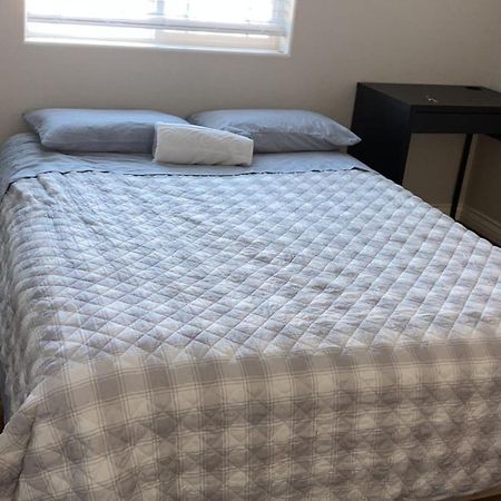 House Downtown Oc Santa Ana Hostel Екстериор снимка