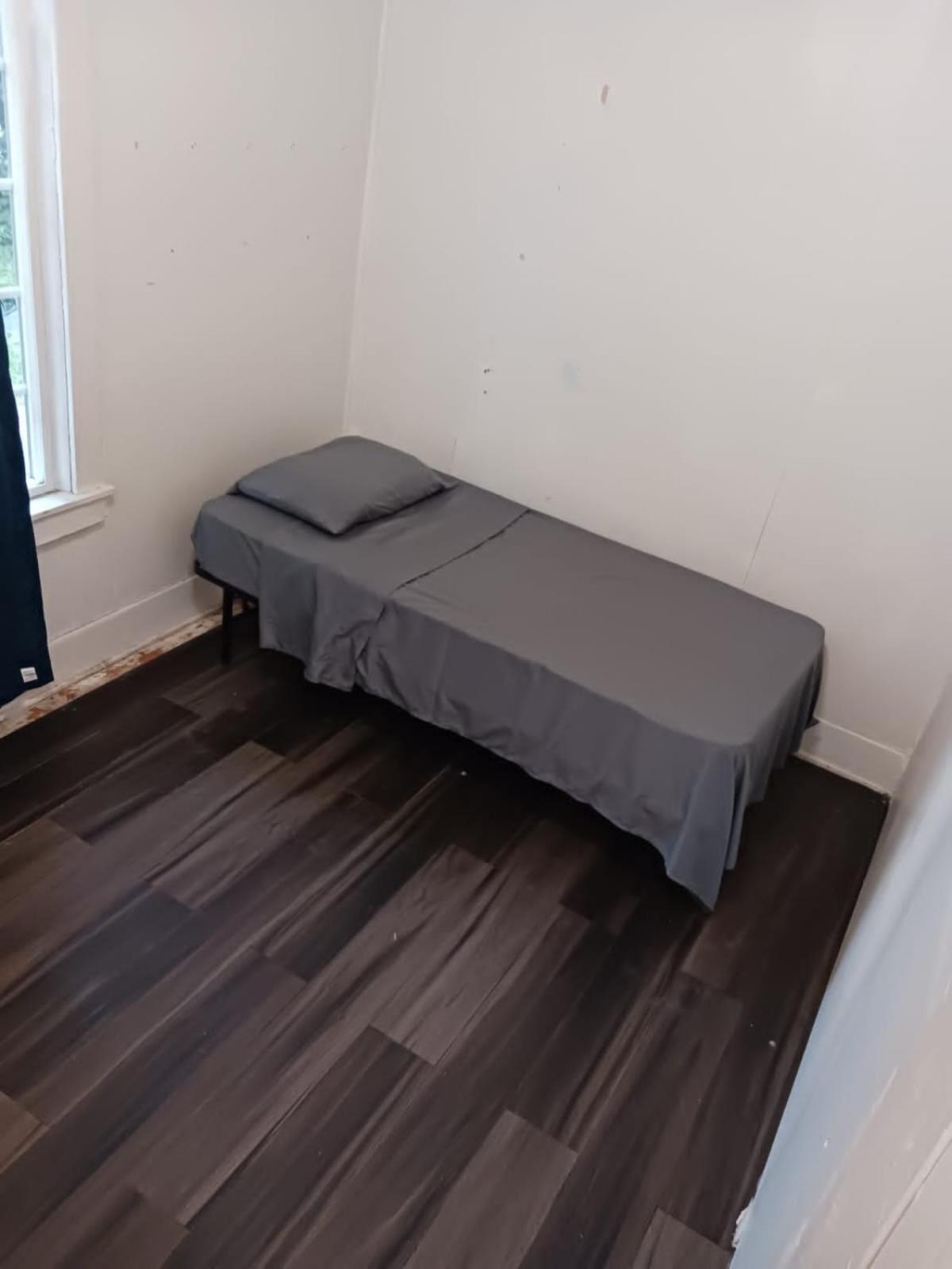 House Downtown Oc Santa Ana Hostel Екстериор снимка