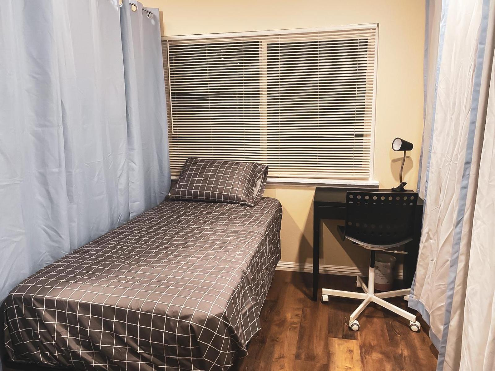 House Downtown Oc Santa Ana Hostel Екстериор снимка